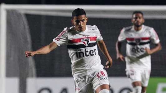 Bruno Rodrigues em ação pelo São Paulo, em 2021
