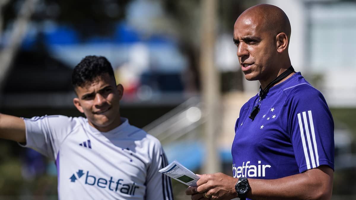 Cruzeiro tem volta de titular para jogo contra o Palmeiras; veja relacionados