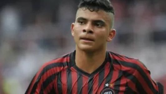 Bruno Rodrigues estreou como profissional pelo Athletico-PR, em 2017