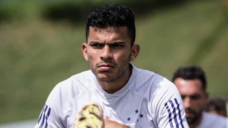 Bruno Rodrigues foi relacionado por Pepa para o clássico contra o Atlético, em Uberlândia
