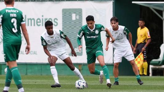 Bruno Rodrigues, do Palmeiras, em jogo-treino na Academia de Futebol-SP