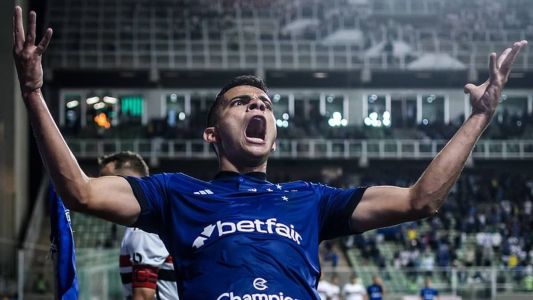 Bruno Rodrigues vibra em jogada no segundo tempo em Cruzeiro x São Paulo, no Horto
