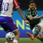 Tabata passa tempo com ídolo Alex no Palmeiras e relembra Cruzeiro de 2003