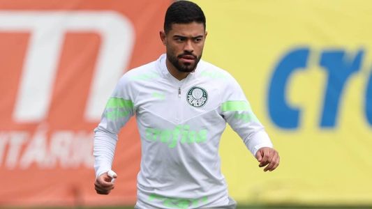 Bruno Tabata fica de fora até do banco e pode ser negociado pelo Palmeiras
