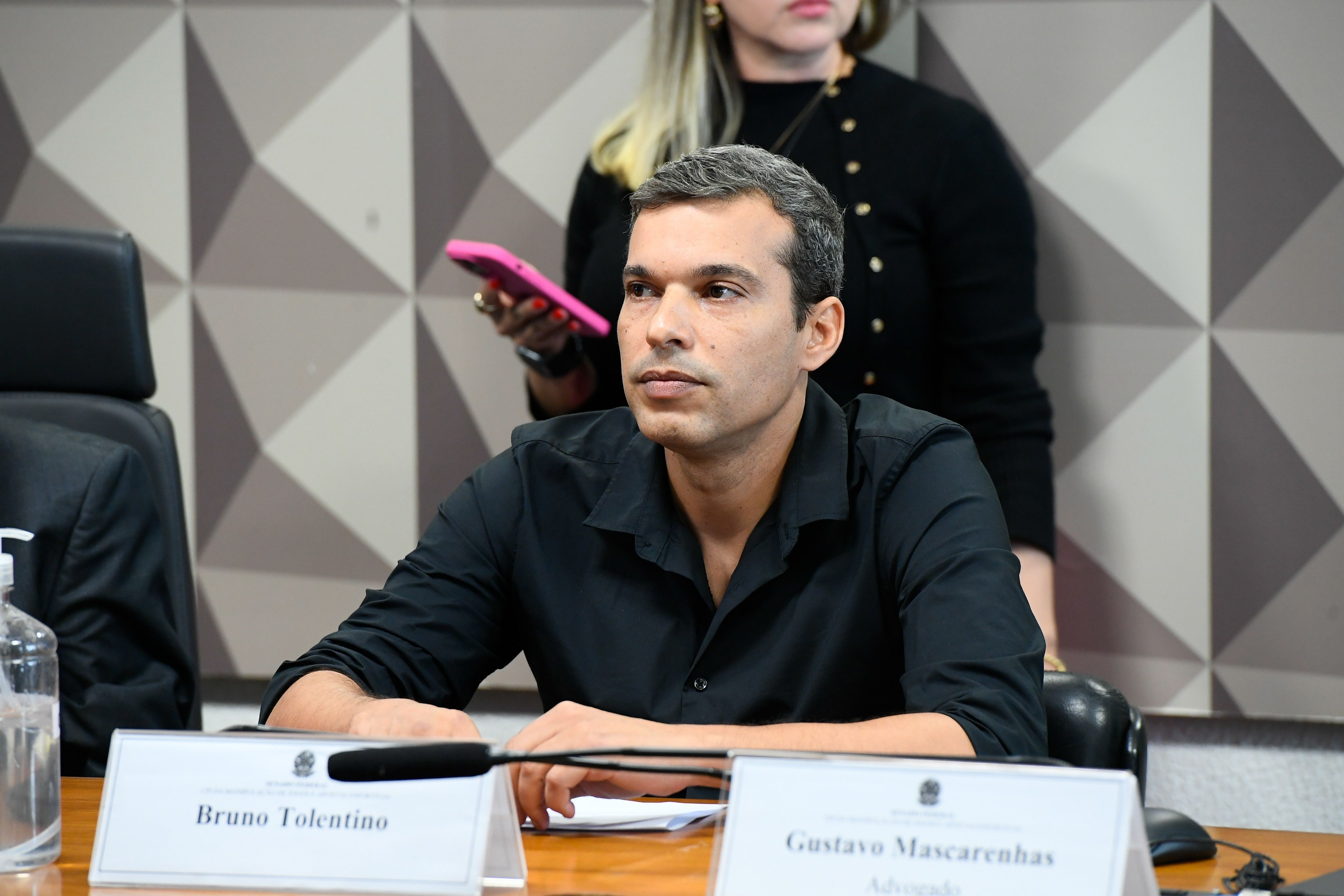 Relatório da CPI das Apostas Esportivas pede indiciamento de tio de Lucas Paquetá e dois empresários