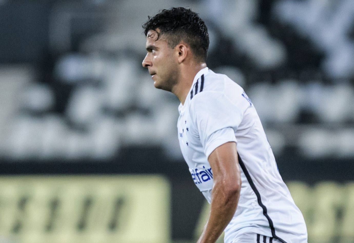 Bruno Rodrigues, do Cruzeiro, marca jogo beneficente em Pernambuco