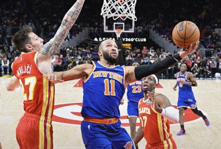 Jalen Brunson em ação durante Atlanta Hawks 125 x 128 New York Knicks, na temporada 2025/2026