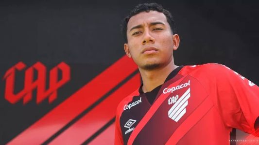 Bryan García foi afastado pelo Athletico-PR nesta quarta-feira (10)