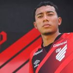 Athletico-PR afasta segundo jogador após citação do MP em esquema de aposta