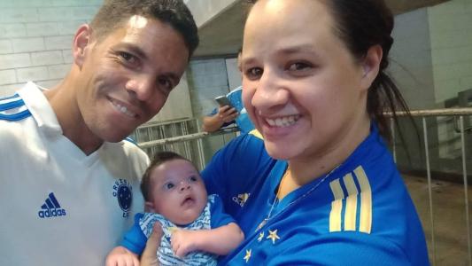 Bryan Paulo é recém-nascido, mas já acompanhou jogo do Cruzeiro no estádio