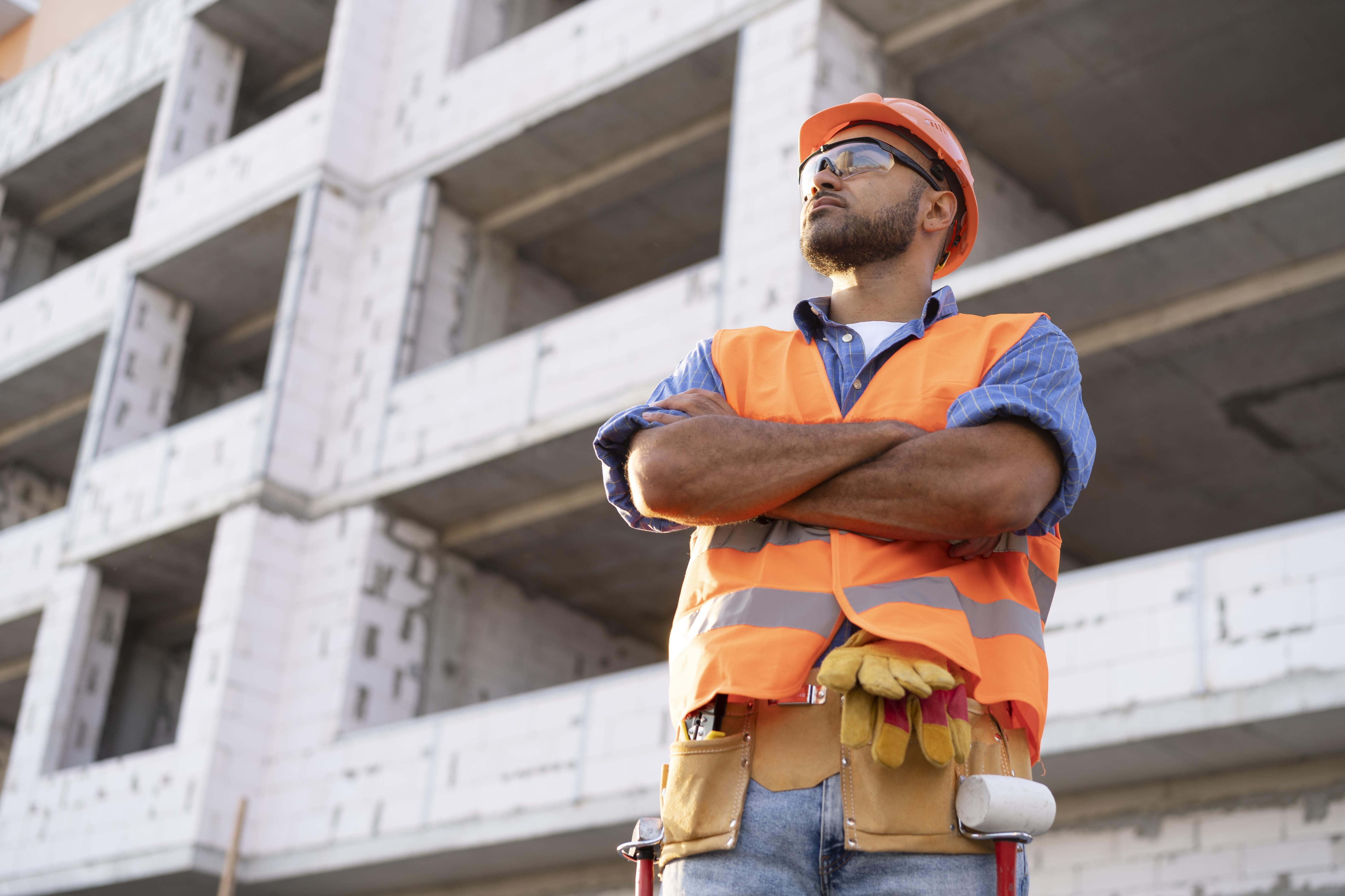 Senai e MRV&CO abrem inscrições para curso de aprendizagem na construção civil