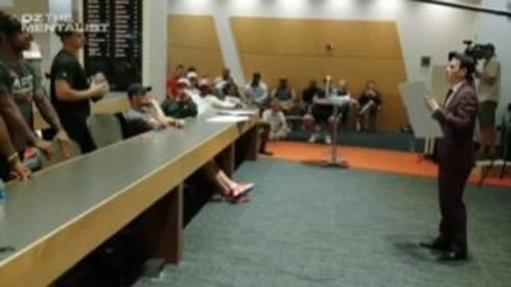 Vídeo: astro da NFL é surpreendido por 'telepata' durante atividade