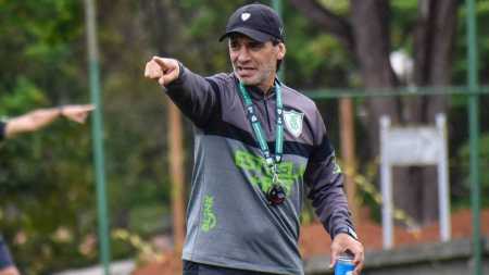 Bustos espera ao menos três novidades para próximo jogo pelo Brasileirão