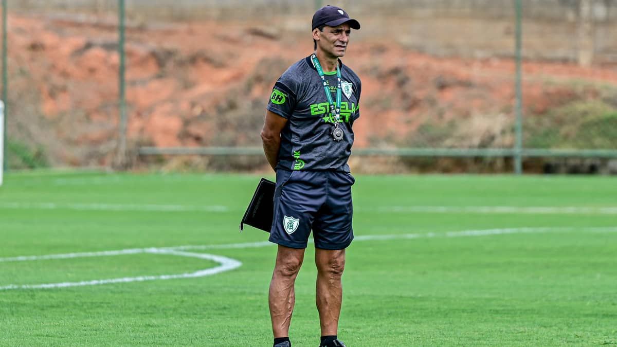 América: após elogios ao time, Bustos pode repetir escalação pela 1ª vez