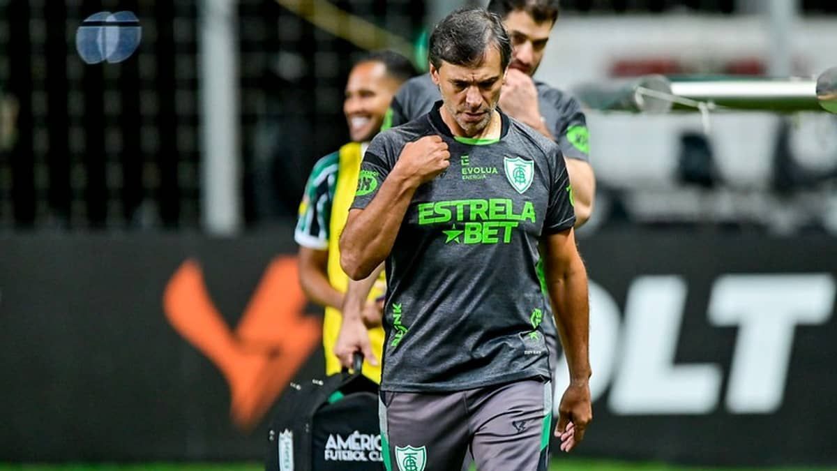 Bustos reconhece erros do América, mas ressalta: 'Merecíamos o empate'