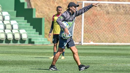 Bustos terá semana 'quebrada' no CT Lanna Drumond