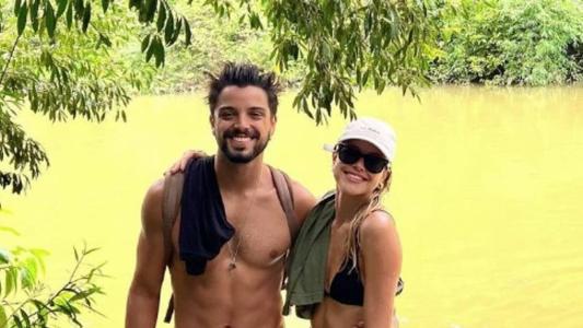 O casal começou a se envolver durante as gravações da novela “Orgulho e paixão”, em 2018