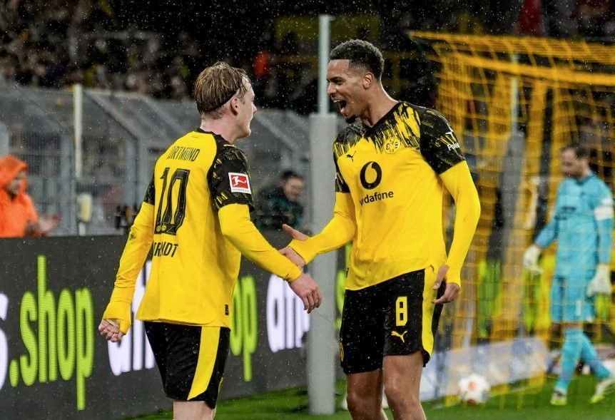Dortmund bate Hoffenheim em tentativa de 'perseguição' ao Bayern no Alemão
