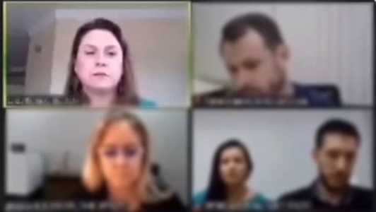 O caso veio à tona após o vídeo da audiência ter sido publicado nas redes sociais.