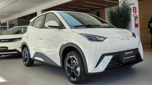Foto mostra BYD Dolphin Mini