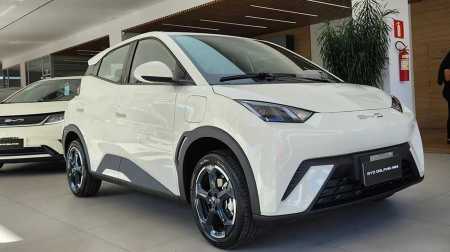 Foto mostra BYD Dolphin Mini