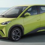 Novo carro elétrico chinês chega ao Brasil em 2024 com 'preço de HB20'