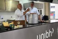 Produtor da Mantiqueira ensina arte do Queijo Artesanal de Minas a futuros chefs de BH