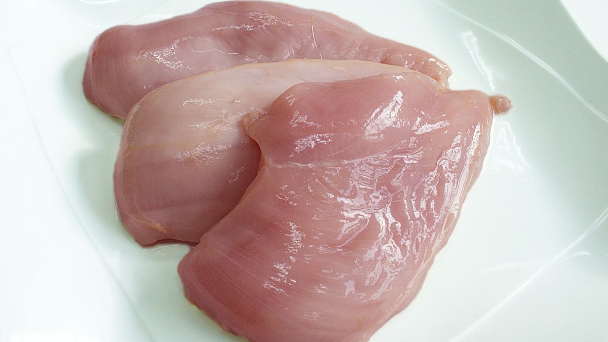Exportação de frango atinge segundo maior volume mensal da história em outubro