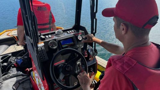 Bombeiros e Marinha intensificam buscas após naufrágio em região de Manso