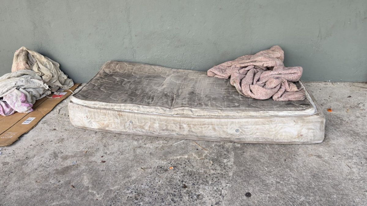 Morador de rua é morto após briga por colchão em BH