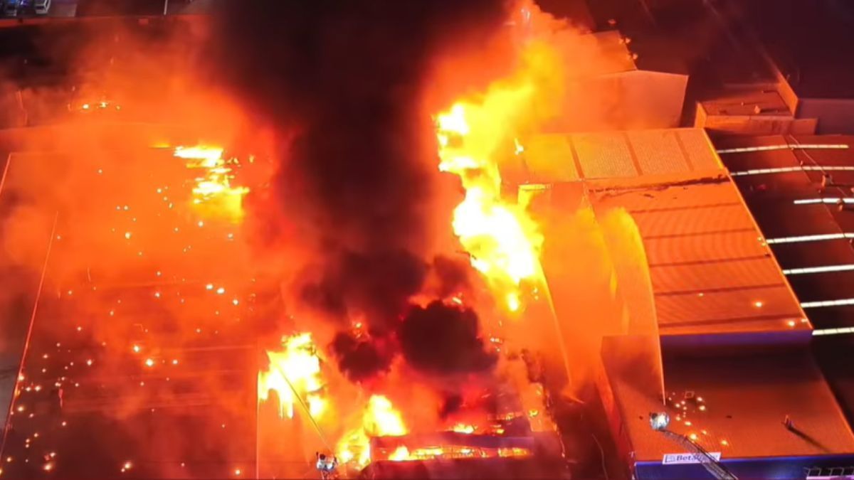 Vídeo: incêndio de grandes proporções atinge instalação em Sydney, na Austrália