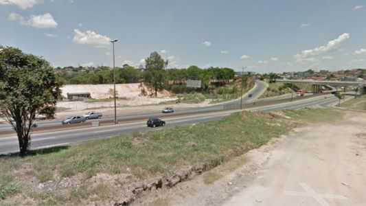 Pedestre morre atropelado por carro na BR-381, em Betim, na Grande BH