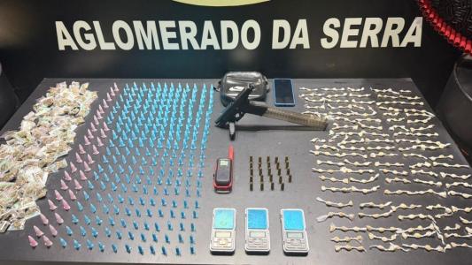 Gerente do tráfico do 'Pau Comeu' e membro do CV é preso no Aglomerado da Serra