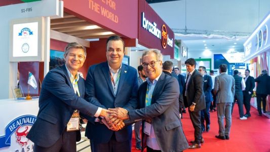 Carne brasileira bate recorde de US$ 2,9 bilhões em negócios na Gulfood 2026