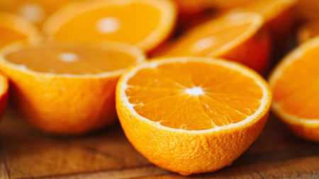 Safra de laranja é revisada para 292,6 milhões de caixas no cinturão citrícola