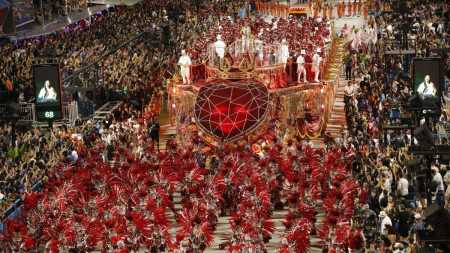 Viradouro é a grande campeã do Carnaval RJ 2026 com homenagem ao Mestre Ciça