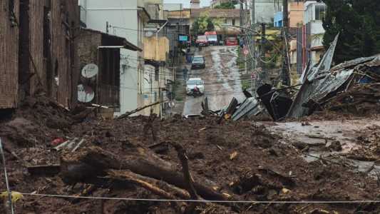 BR-040: trânsito segue livre entre Juiz de Fora e BH apesar de chuva extrema com mortos
