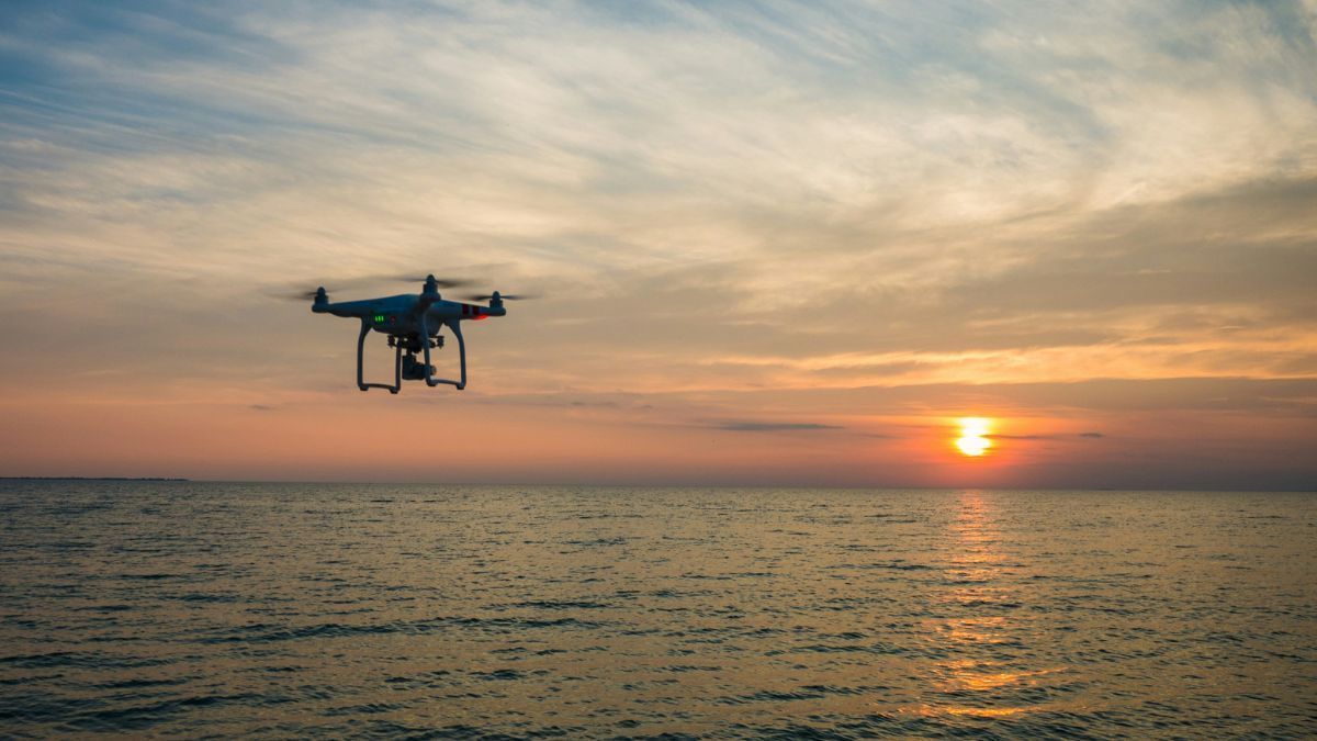 Voo de drones terá restrições na orla de João Pessoa durante eventos e Réveillon: saiba mais