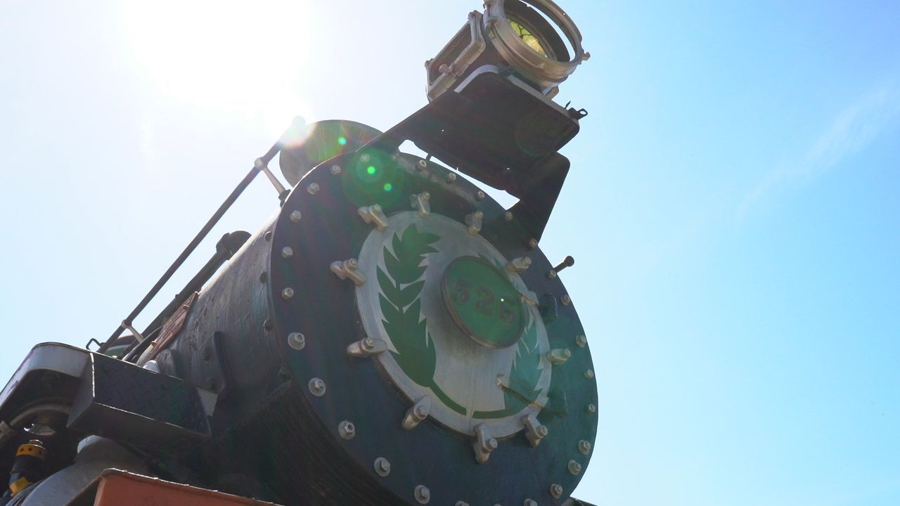 A incrível história da locomotiva guardada por meio século que virou símbolo de cidade de MG