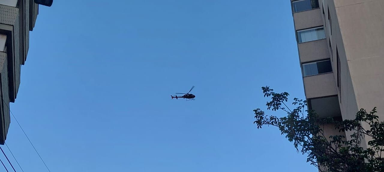 Polícias fazem megaoperação no Aglomerado da Serra, em BH
