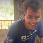 Morre “Nem Galinha”, artista ouro-pretano conhecido por suas placas entalhadas