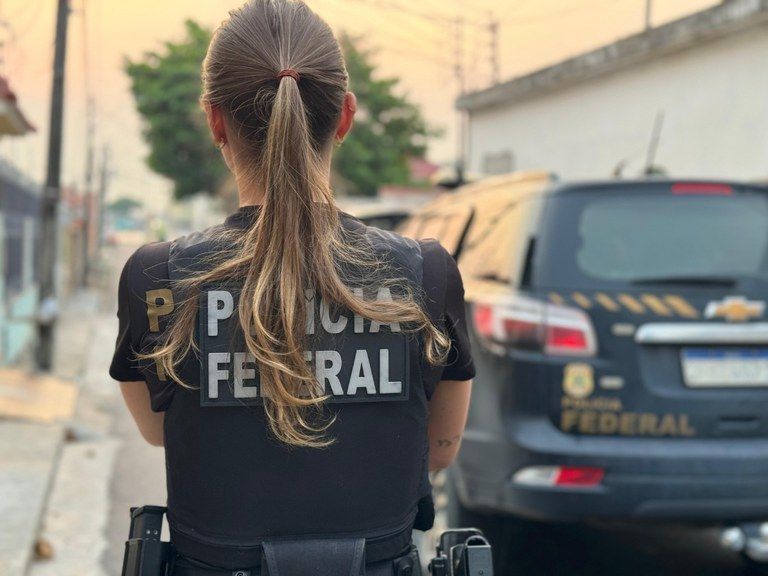 PF investiga homem que mandou mensagens sexuais a senadora e deputada