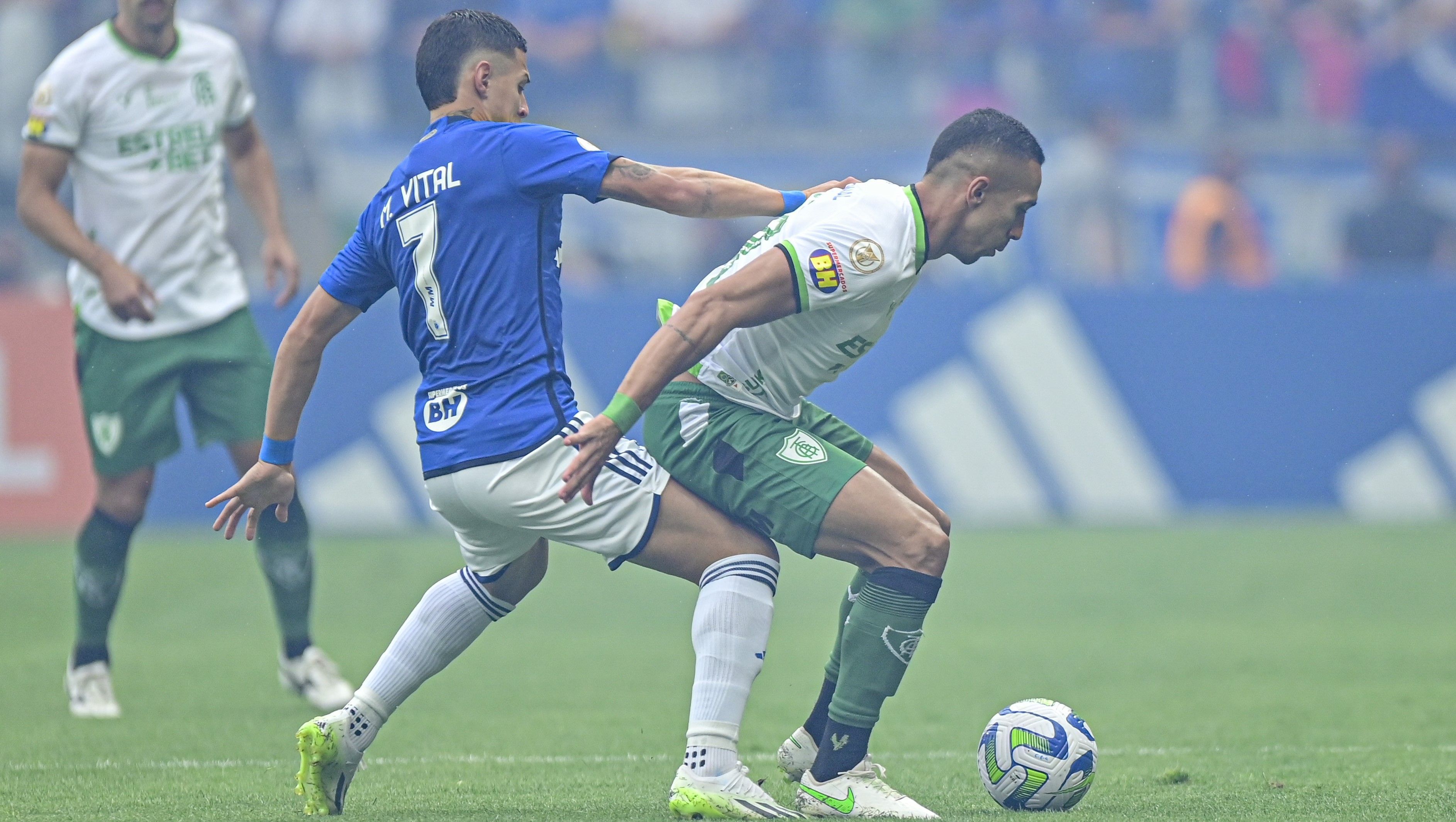 Cruzeiro e América se enfrentam em clássico dos invictos no Campeonato Mineiro