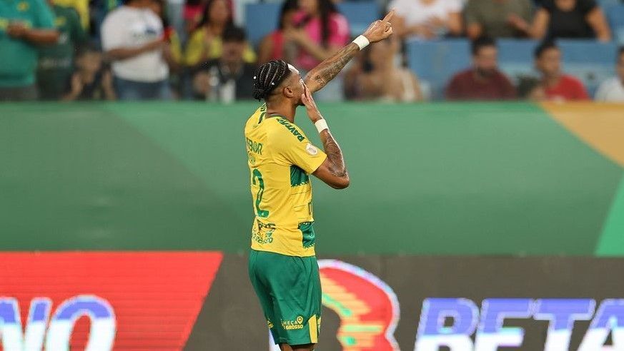 Em duelo dos classificados à Sul-Americana, Cuiabá goleia Athletico-PR pela Série A
