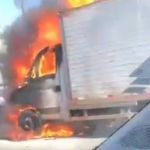 Caminhão pega fogo e interdita parte da Rodovia Fernão Dias, na Grande BH