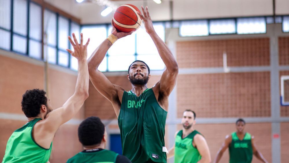 Basquete do Brasil estreia na Olimpíada contra anfitriã França e 'gigante sensação'