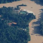 Ibama instala barreira para evitar garimpo ilegal em terras Yanomami