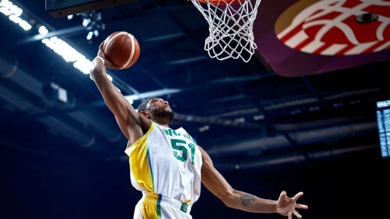 Brasil enfrenta Filipinas por vaga na final do Pré-Olímpico de Basquete