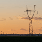 Indústrias investem em energia própria para reduzir custos e emissões