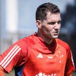 Cruzeiro vai ao mercado e consulta dois goleiros em meio a impasse com Cabral